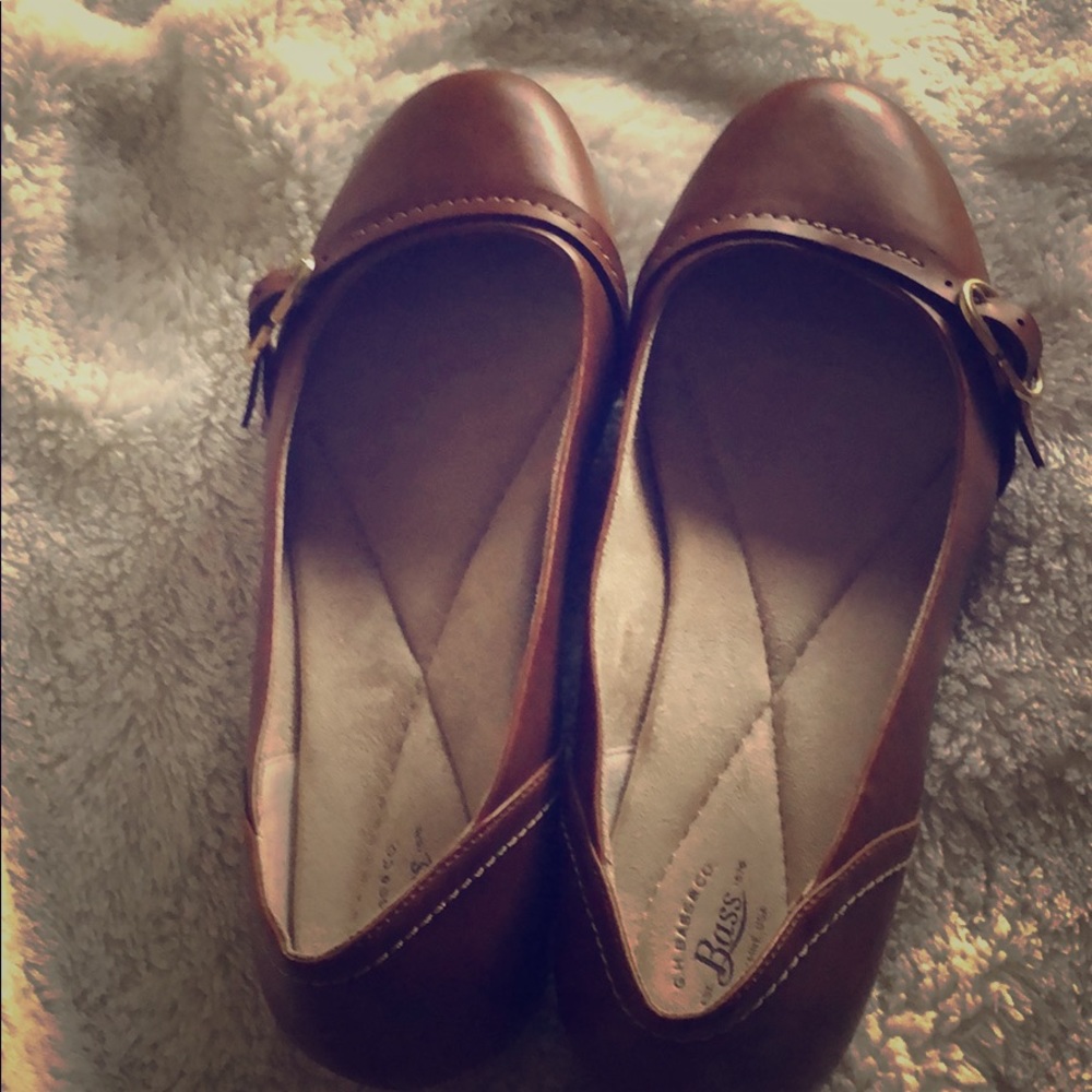 Bass ballet flats
